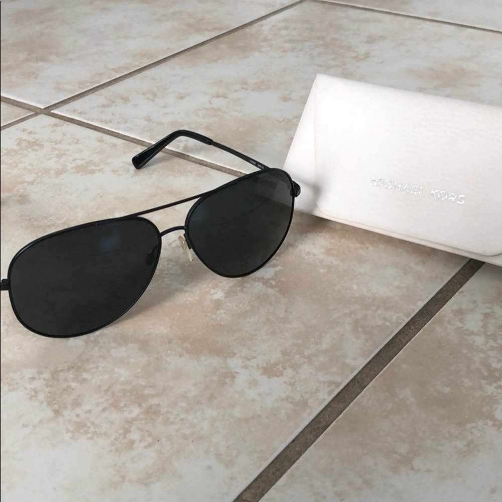 MK aviators- like new